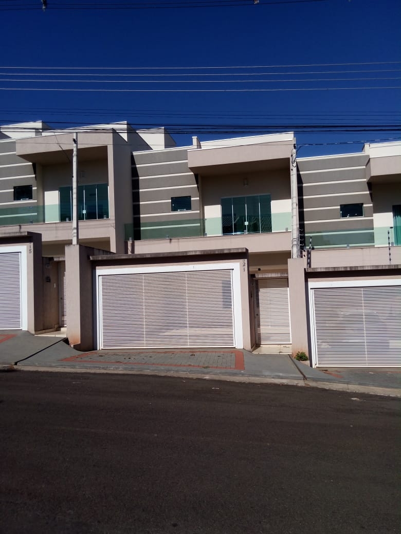 #425 - Casa para Venda em Arapongas - PR