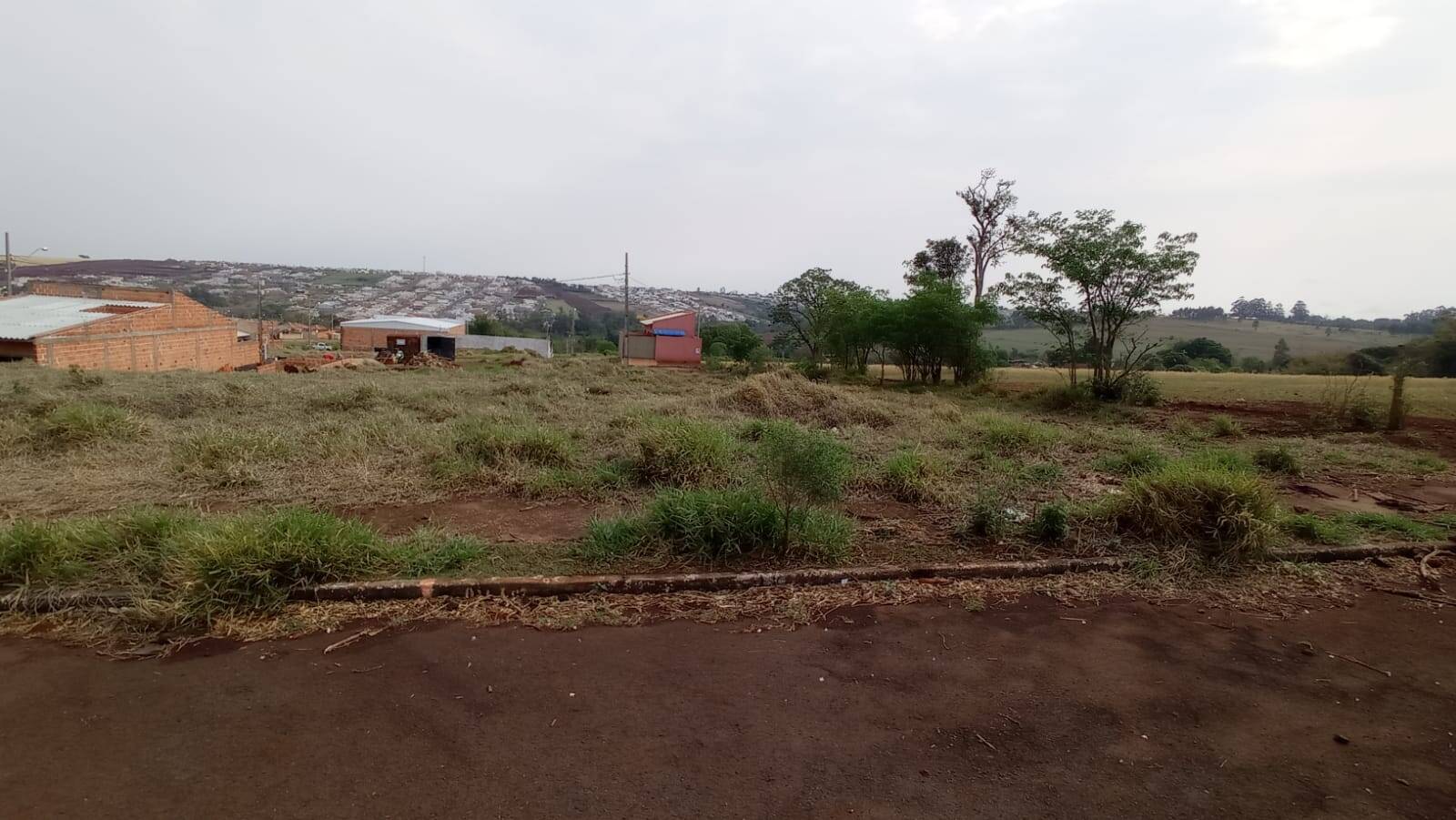 #891 - Terreno para Venda em Arapongas - PR