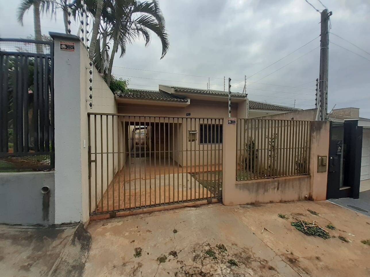 #1042 - Casa para Venda em Arapongas - PR