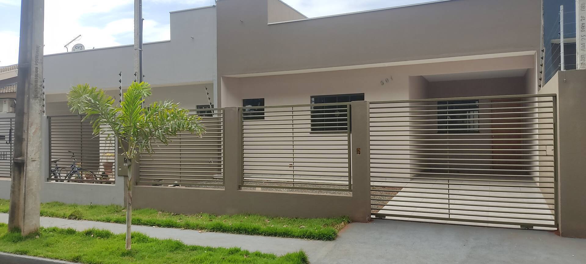 #1144 - Casa para Locação em Arapongas - PR