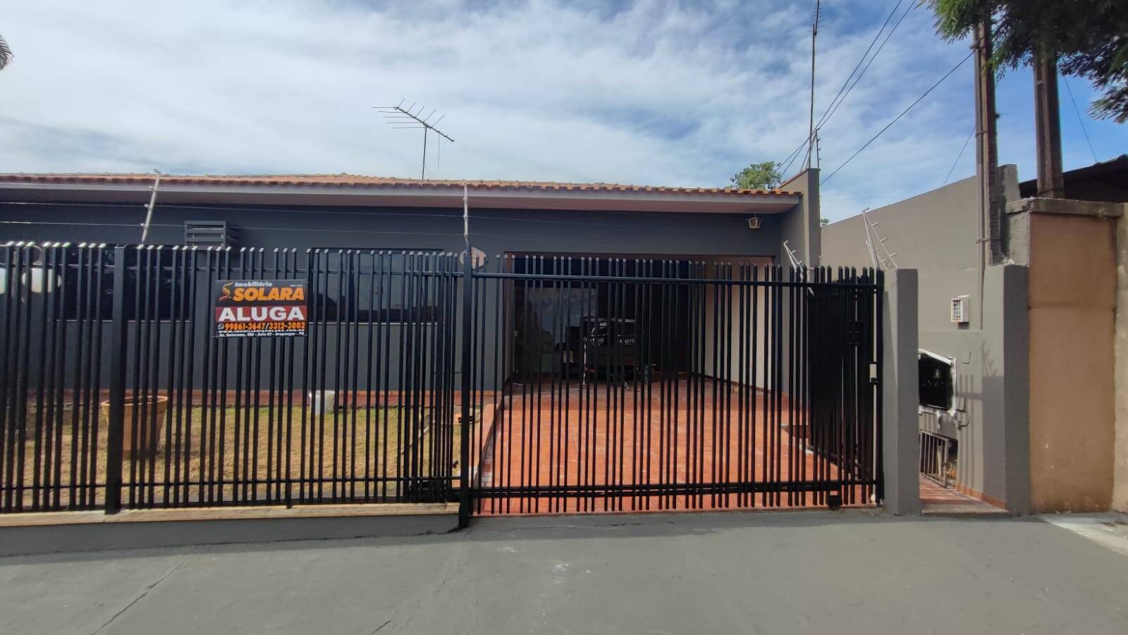 #1252 - Casa para Locação em Arapongas - PR