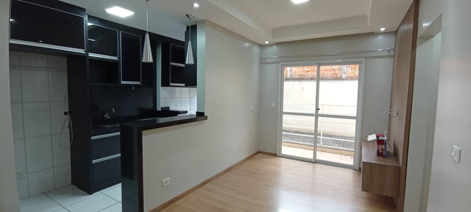 #1215 - Apartamento para Locação em Arapongas - PR