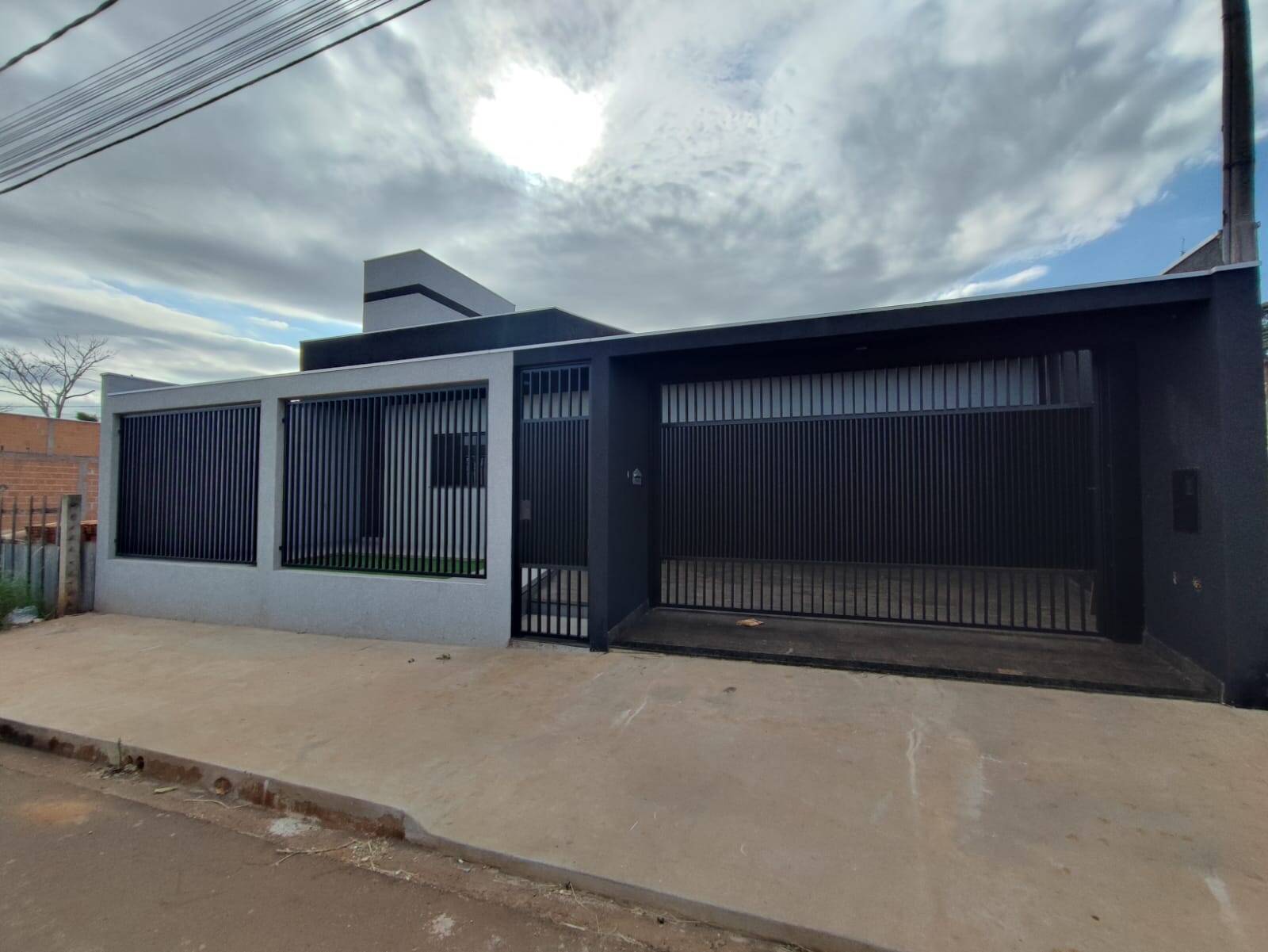 #1531 - Casa para Venda em Arapongas - PR