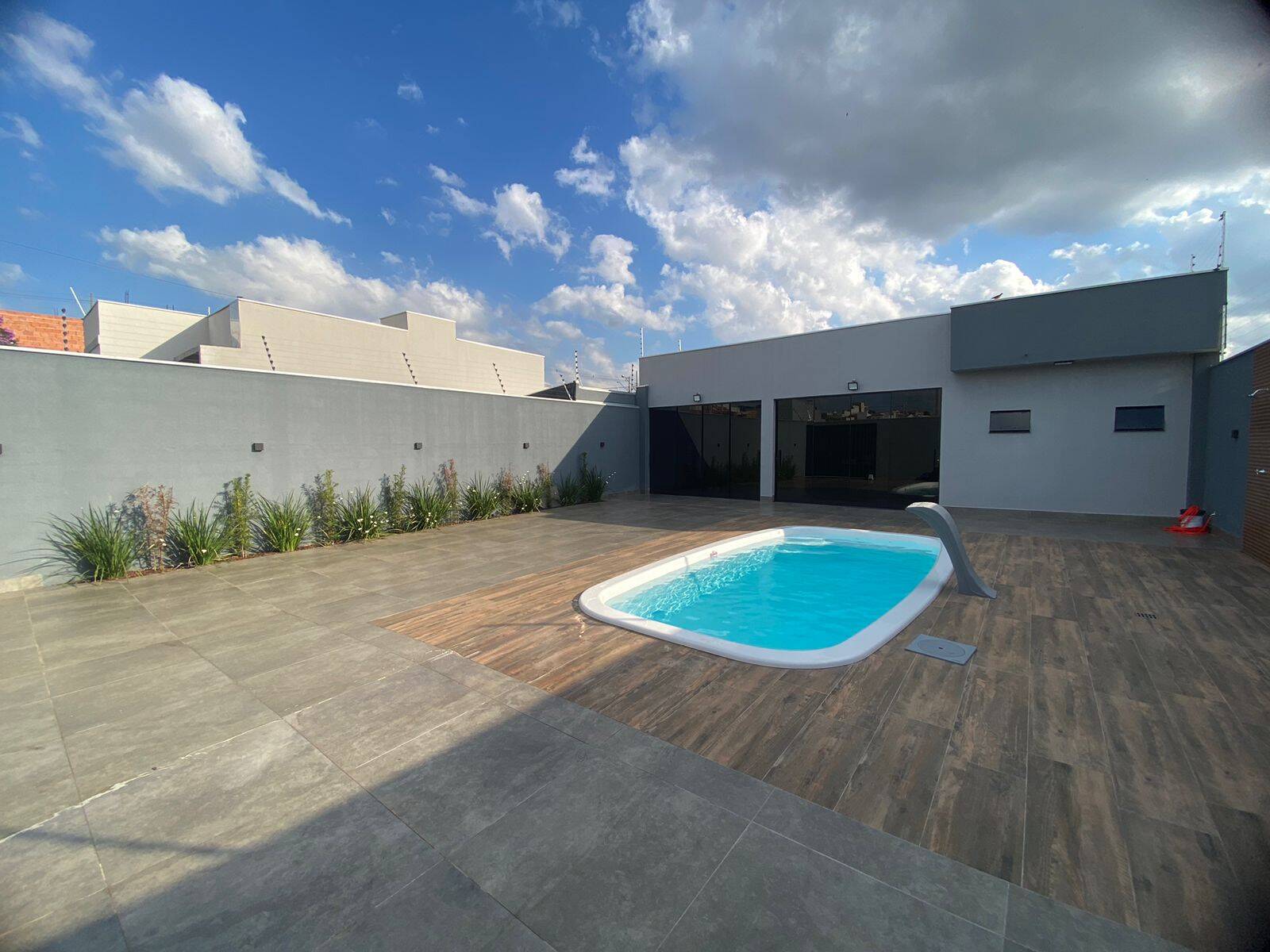 #1553 - Casa para Venda em Arapongas - PR