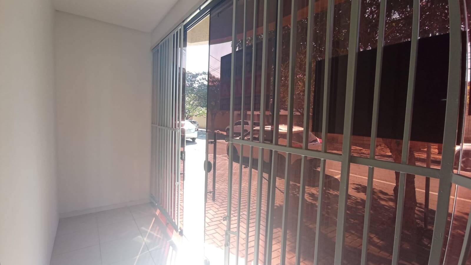 #1557 - Sala para Venda em Arapongas - PR