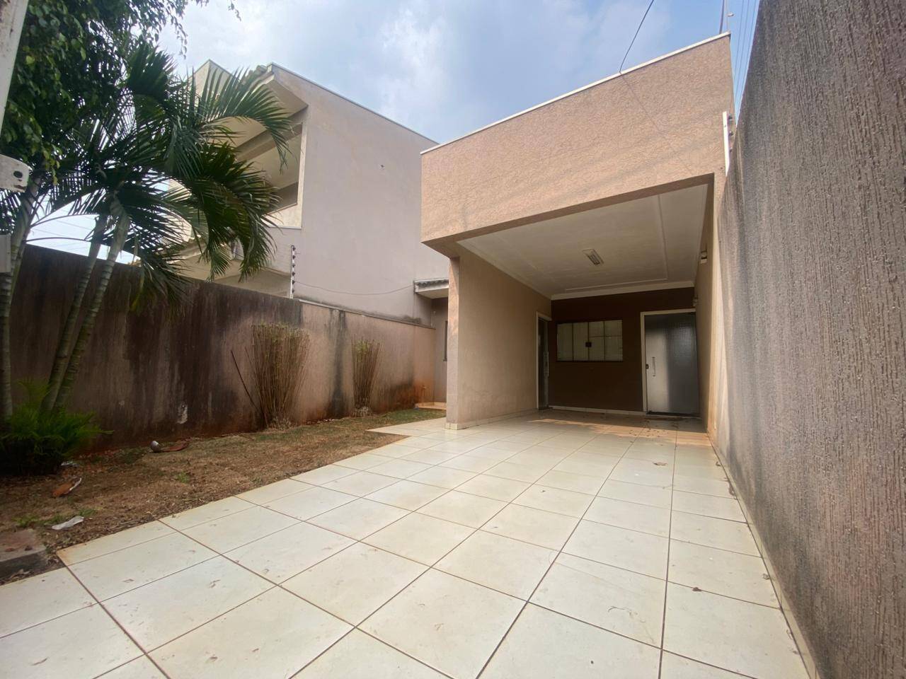 #1610 - Casa para Locação em Arapongas - PR