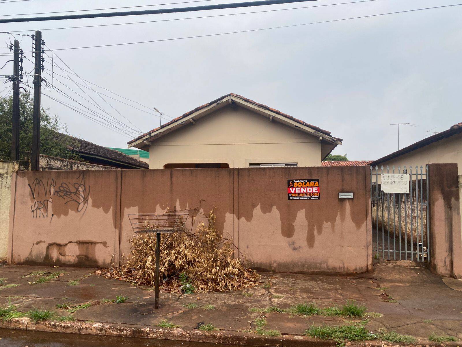 #1613 - Casa para Venda em Arapongas - PR