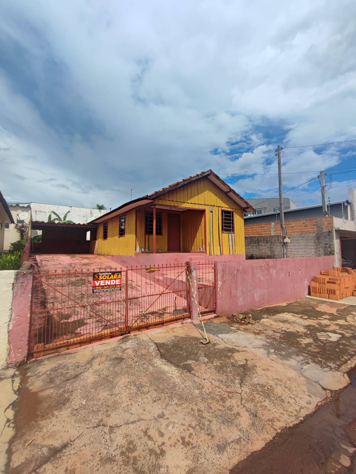 #1687 - Casa para Venda em Arapongas - PR