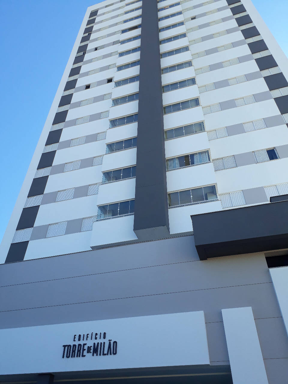 #1717 - Apartamento para Venda em Arapongas - PR