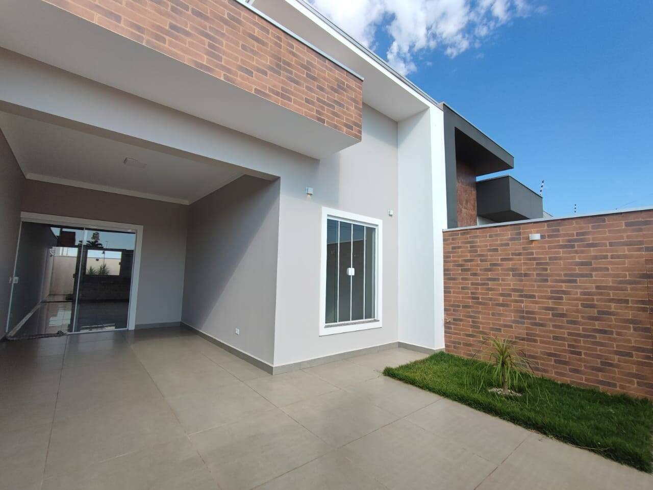 #1763 - Casa para Venda em Arapongas - PR