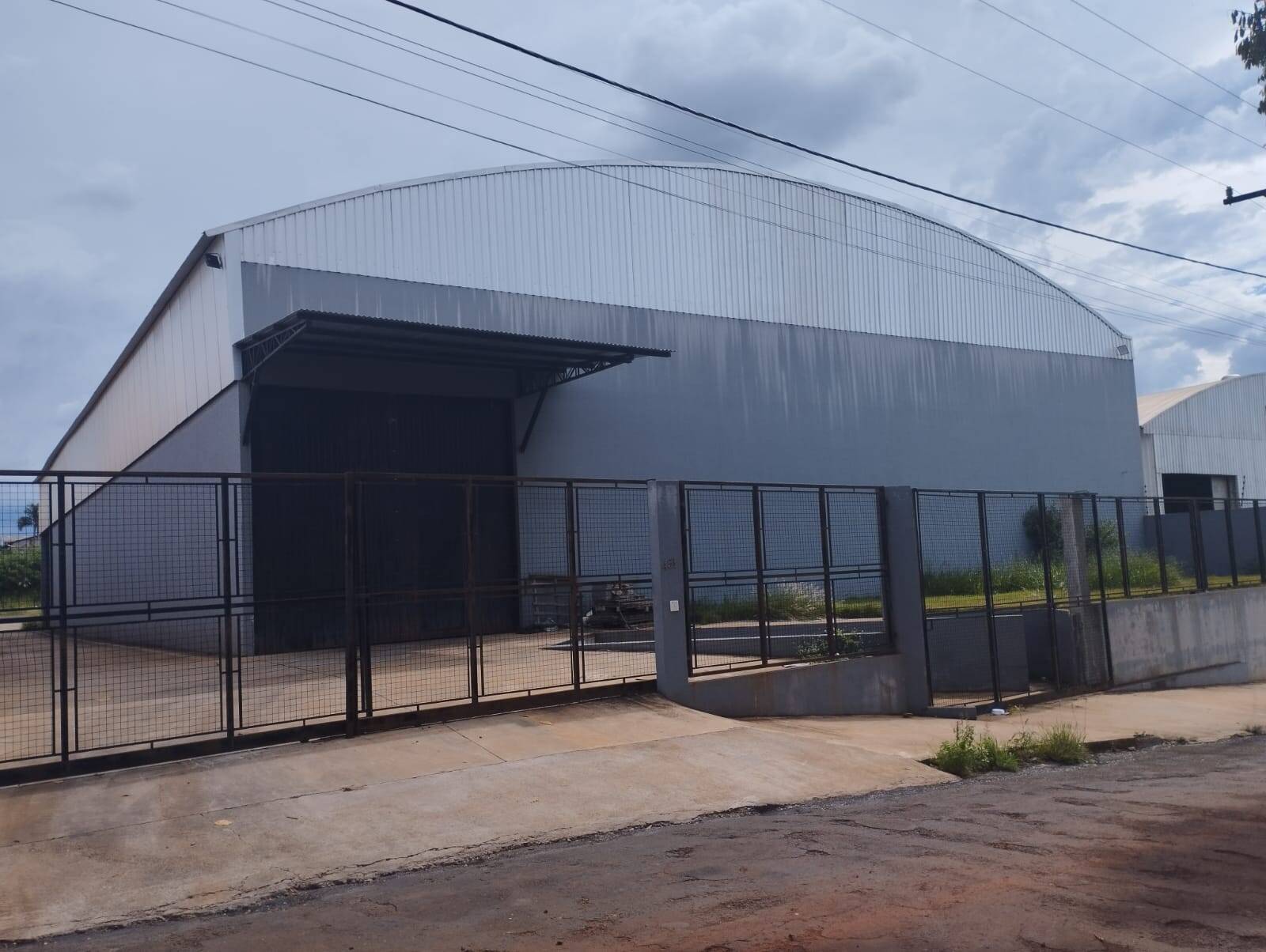 #1817 - Barracão para Locação em Arapongas - PR