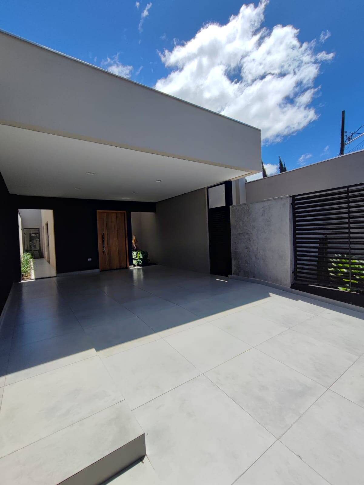 #1827 - Casa para Venda em Arapongas - PR