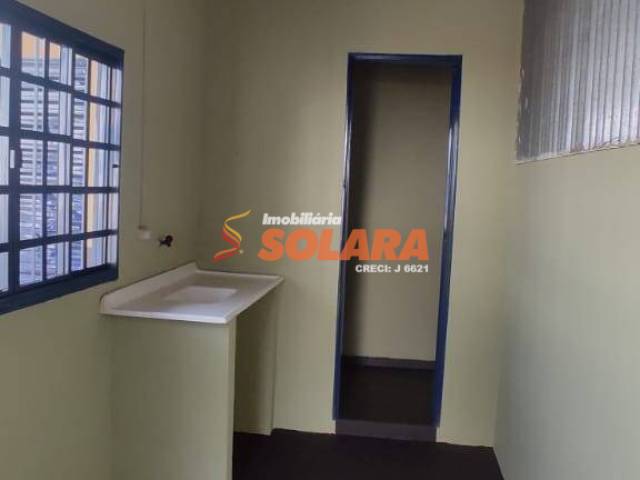 #1122 - Barracão para Locação em Arapongas - PR