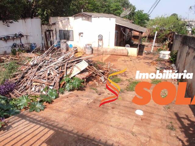 #1377 - Casa para Venda em Arapongas - PR - 2
