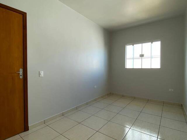 #1389 - Casa para Venda em Arapongas - PR