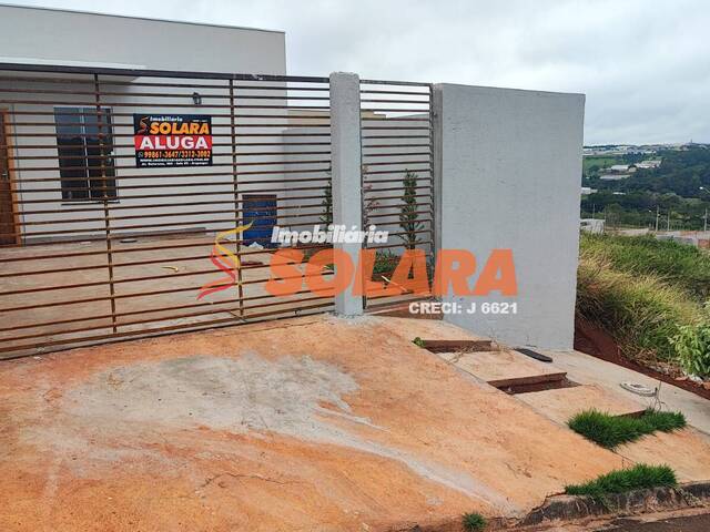 #1470 - Casa para Locação em Arapongas - PR