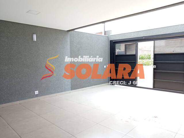 #1607 - Casa para Venda em Arapongas - PR