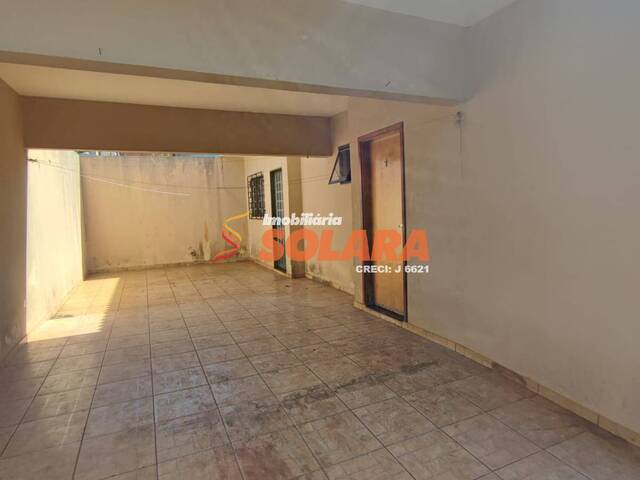 #1698 - Casa para Locação em Arapongas - PR - 2