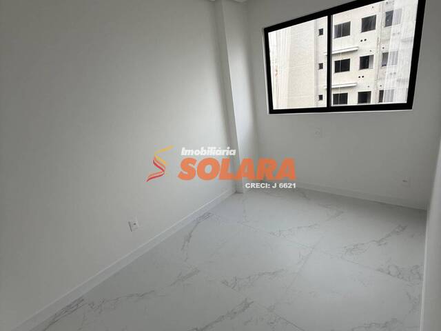 #1733 - Apartamento para Venda em Itapema - SC - 3